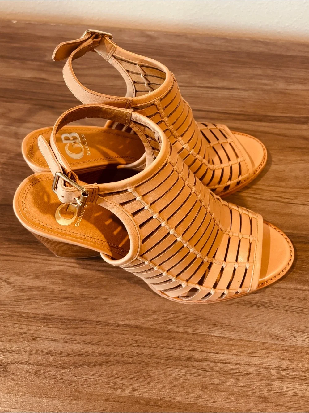 Gianni Bini Nude/Tan Strappy Stacked Block Heel Sandals 7.5 M Leather Festival